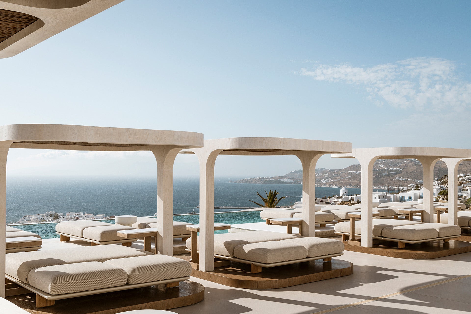 Vondom Milos Daybed – skulpturale Ruhe, ganz ohne Sonnendach
