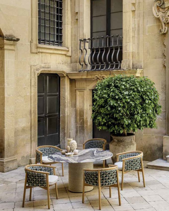 Batio Dining Set