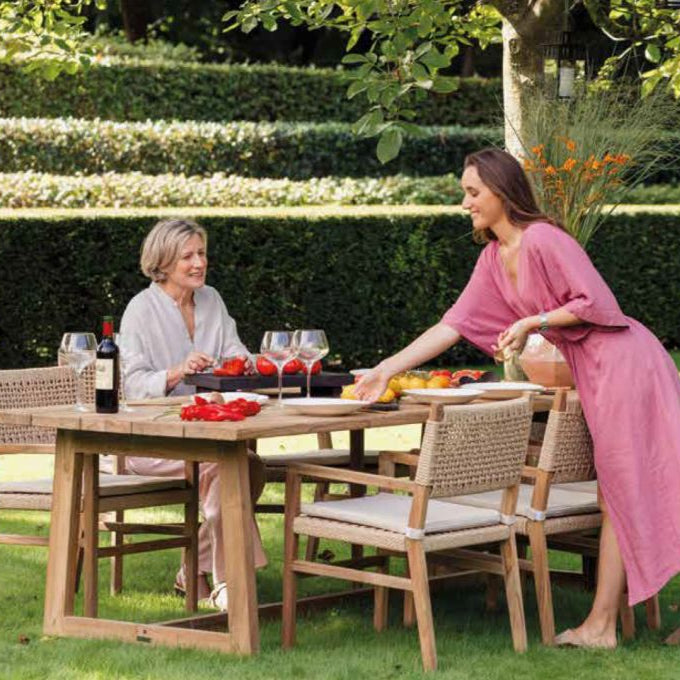 Gescova Ibiza Outdoor Esstisch aus recyceltem Teakholz in 250 cm und 300 cm für Terrasse und Garten