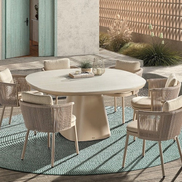 Gescova Romero Outdoor Esstisch rund und rechteckig mit Keramikplatte in Travertin-Optik für Terrasse und Garten