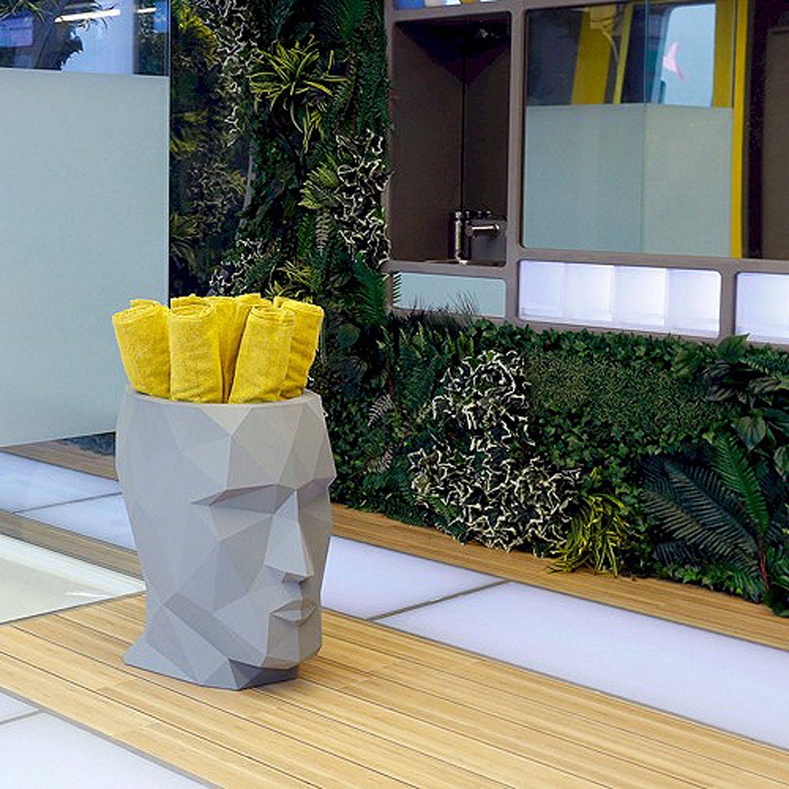 Vondom Adan Mini Planter – Skulpturales Statement im Kompaktformat