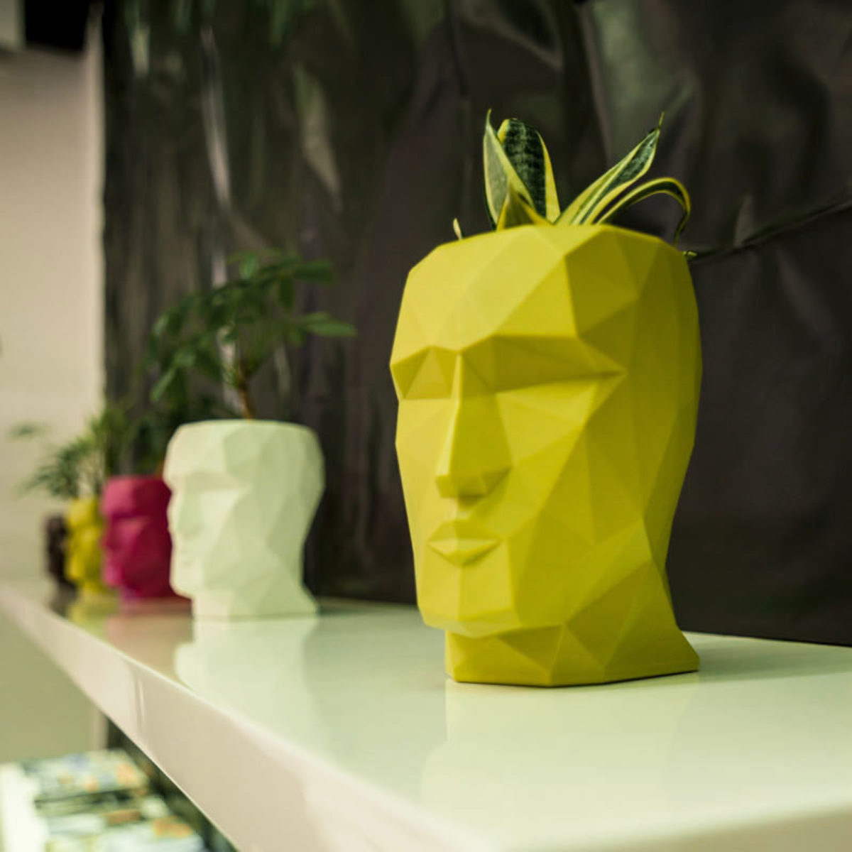 Vondom Adan Mini Planter – Skulpturales Statement im Kompaktformat